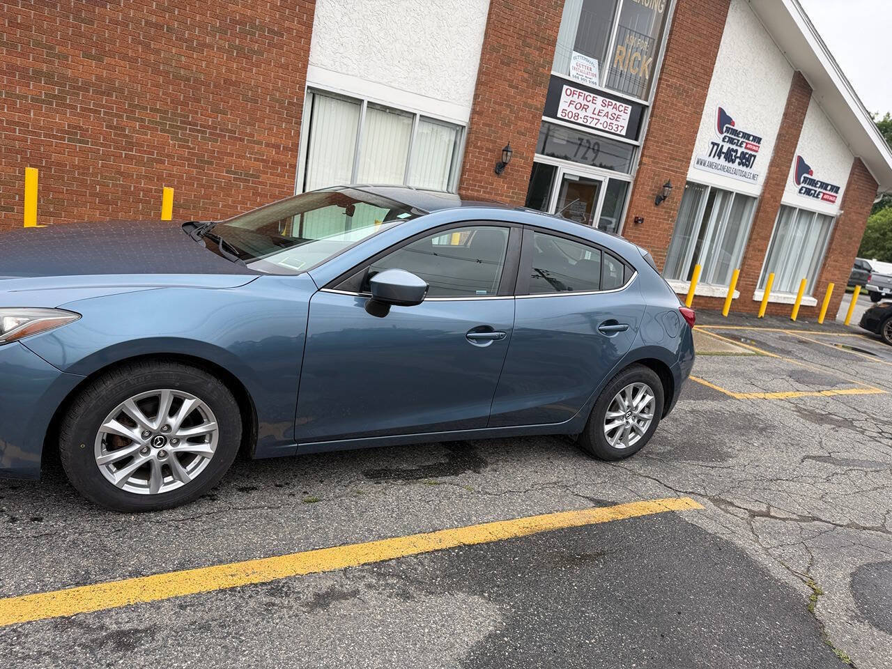 Used 2016 MAZDA MAZDA3 i Touring FWD image 3
