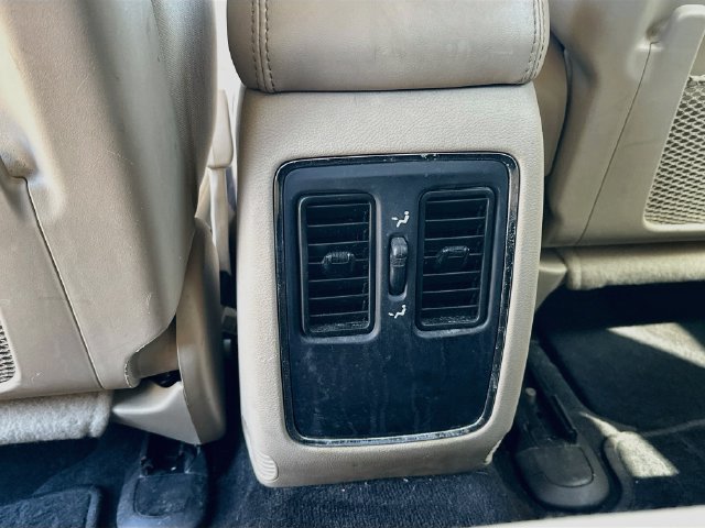 Used 2014 Jeep Grand Cherokee Laredo w/ All Weather Capability Group AWD/4WD image 23