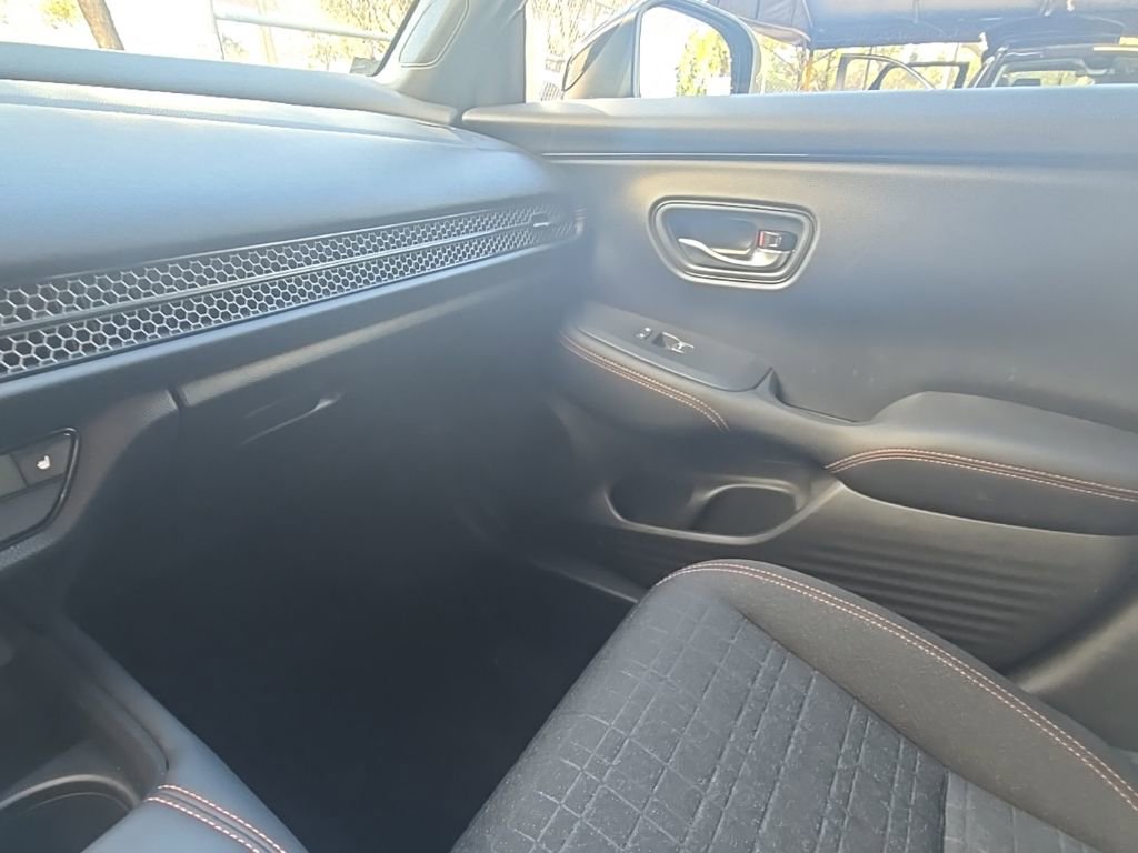 Used 2025 Honda HR-V Sport image 21