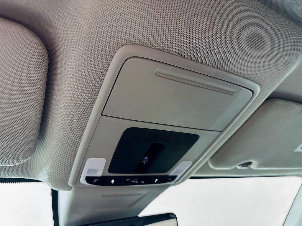 Used 2025 Honda CR-V EX-L image 32