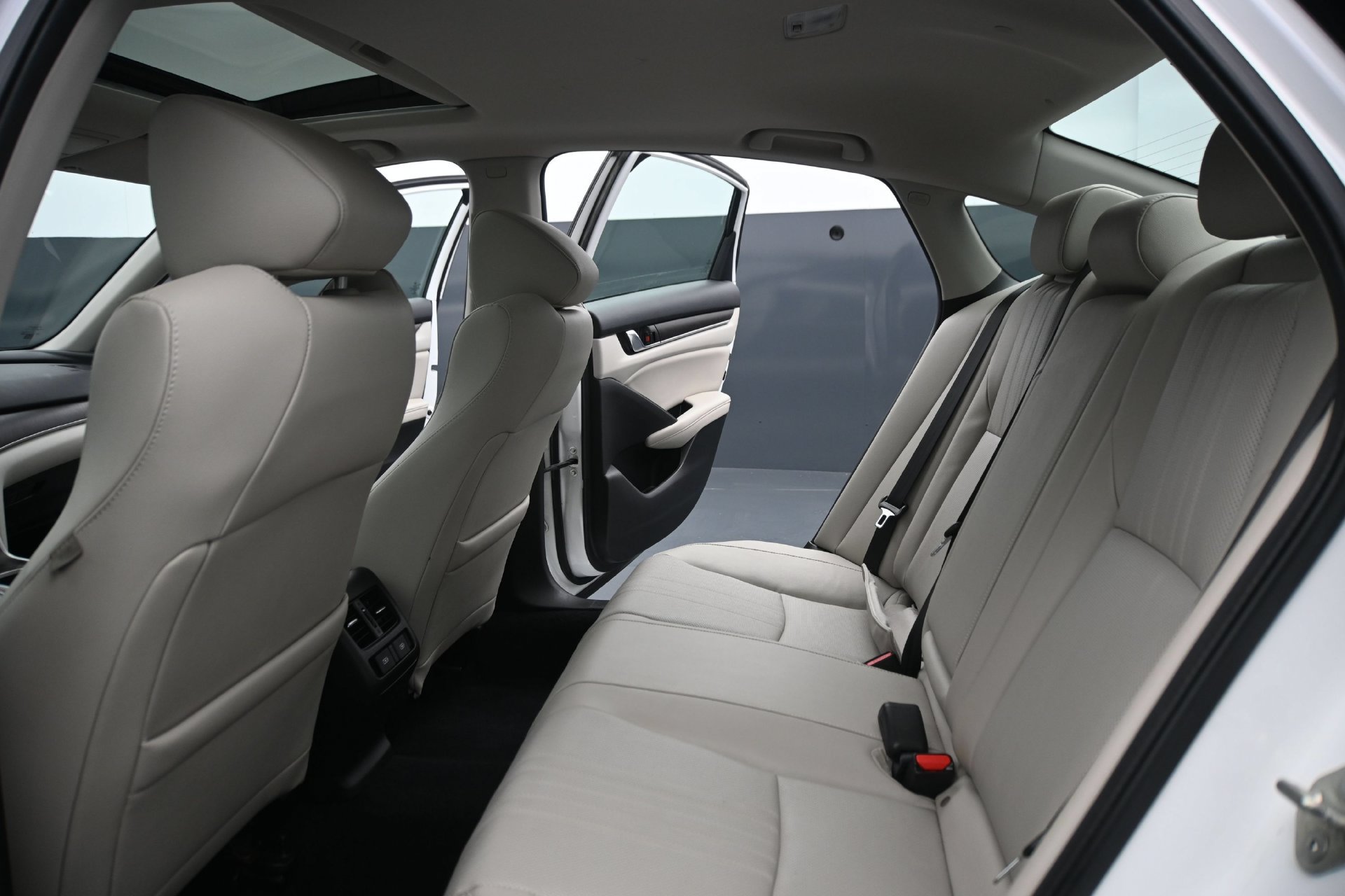 Used 2019 Honda Accord Touring image 15