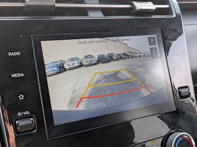 Certified 2023 Hyundai Santa Cruz SE AWD/4WD image 28