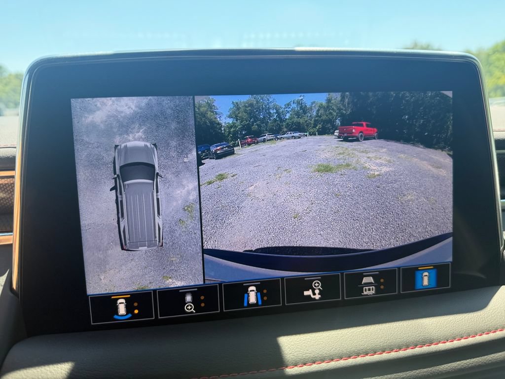 Used 2021 Chevrolet Tahoe RST w/ Luxury Package RWD image 32