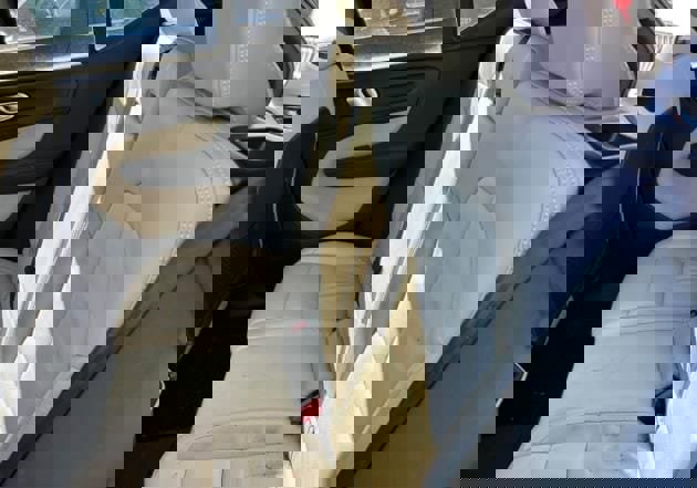 Used 2023 Volvo XC40 B5 Plus w/ Protection Package Premier image 9