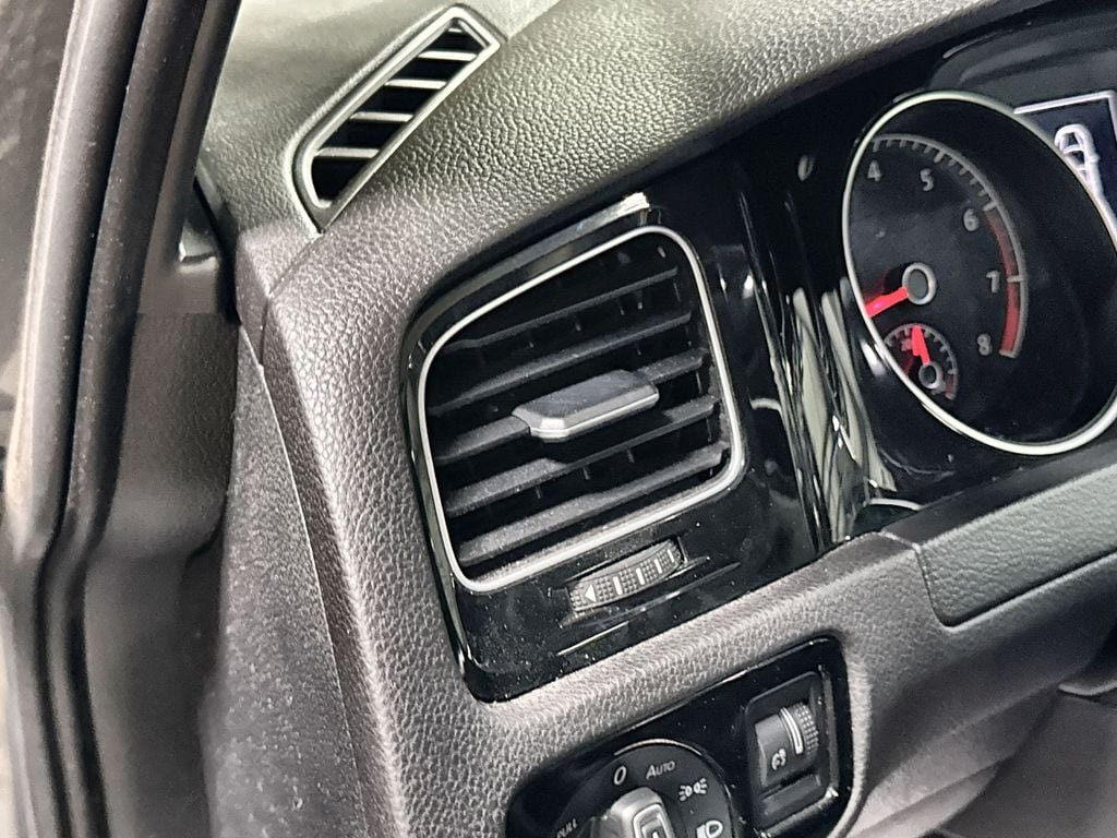 Used 2017 Volkswagen Golf SEL FWD image 15