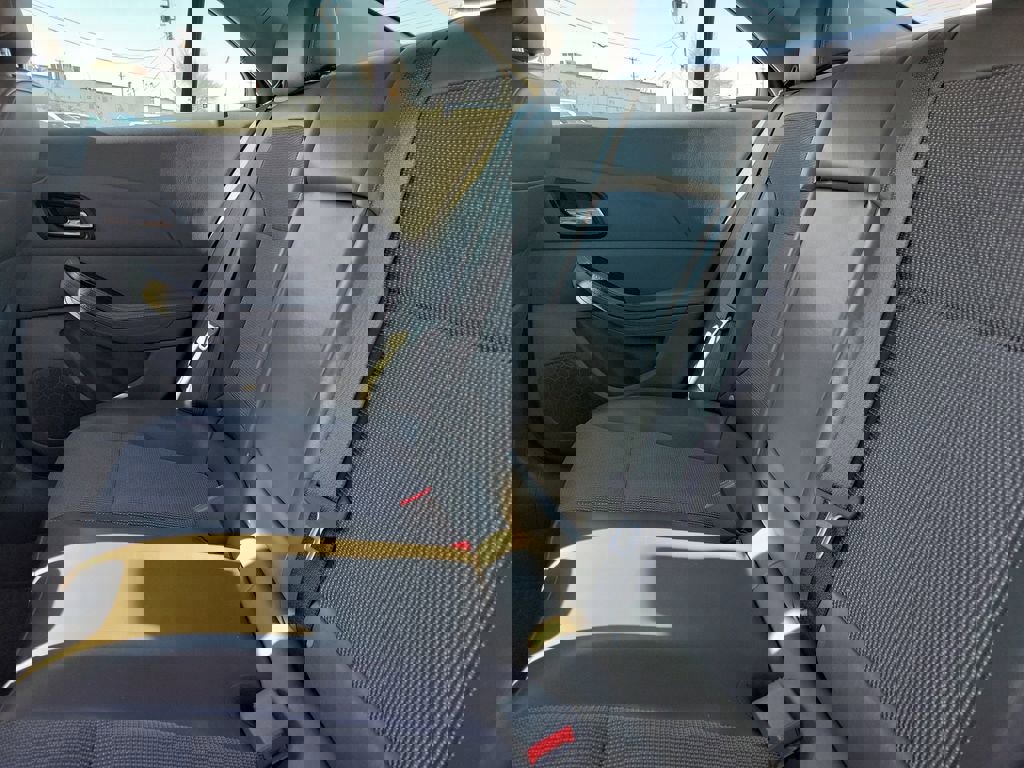 Used 2014 Chevrolet Malibu LT image 9