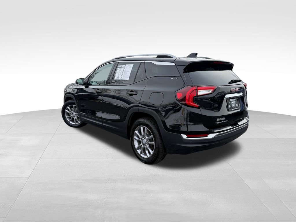 Used 2022 GMC Terrain SLT w/ Tech Package image 5