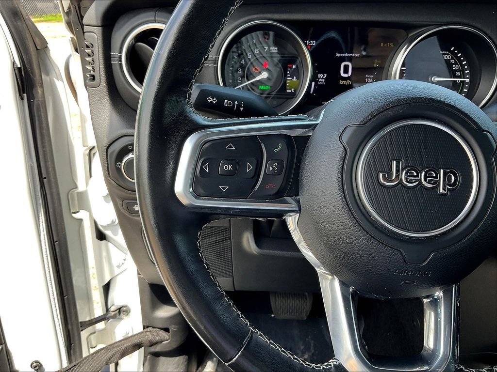 Used 2022 Jeep Wrangler Unlimited Sahara w/ Cold Weather Group AWD/4WD image 11