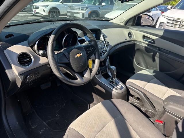 Used 2015 Chevrolet Cruze LS FWD image 10