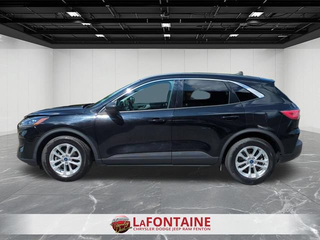 Used 2022 Ford Escape SE w/ Cold Weather Package FWD image 2