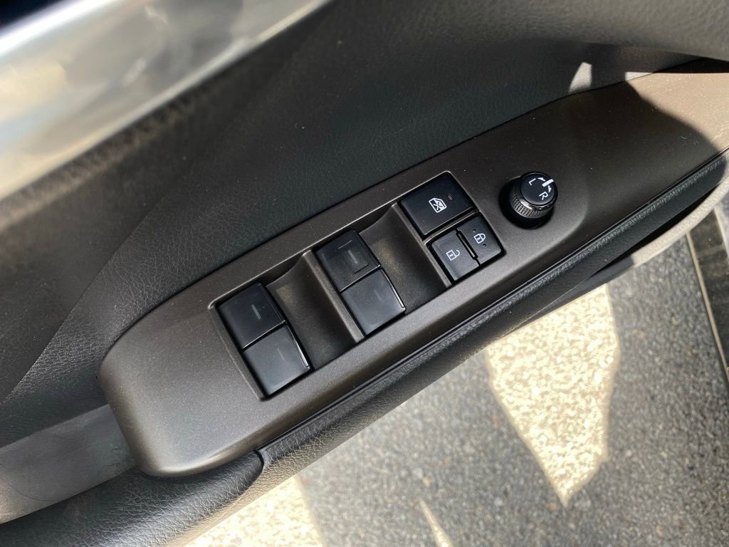 Used 2023 Toyota Camry LE FWD image 11