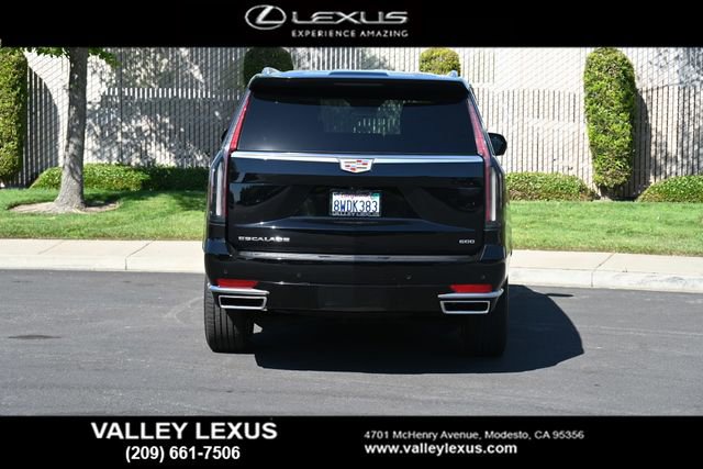 Used 2021 Cadillac Escalade Premium Luxury w/ Driver Assist Tech Package AWD/4WD image 5