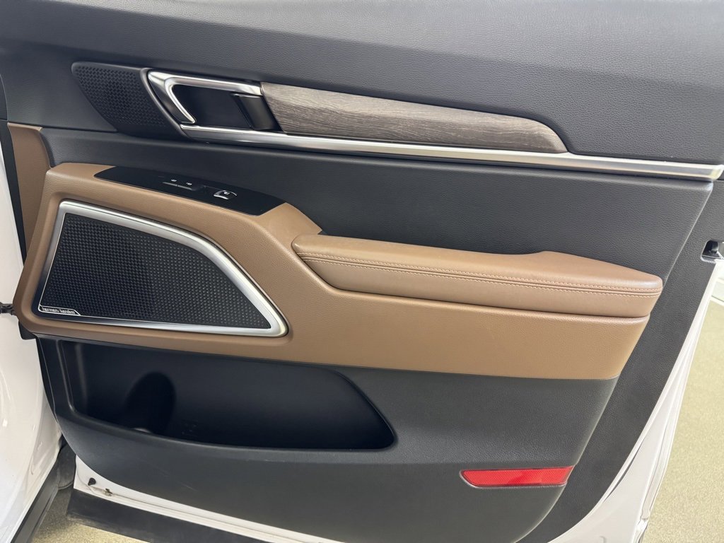 Used 2022 Kia Telluride SX w/ SX Prestige Package image 30