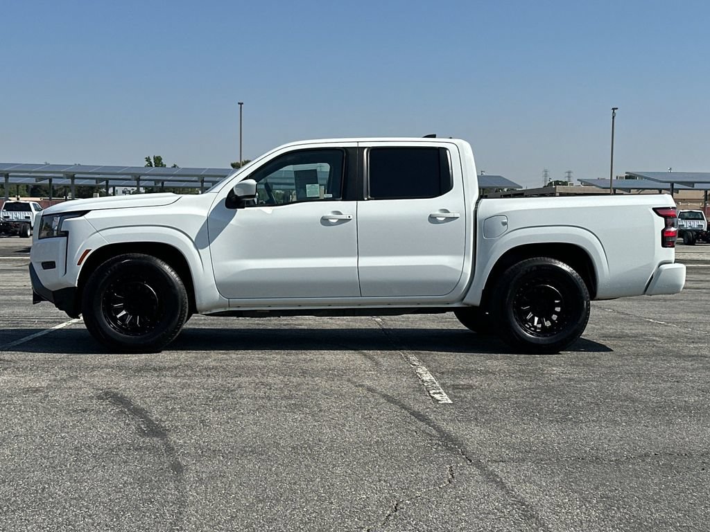 Used 2023 Nissan Frontier SV RWD image 6