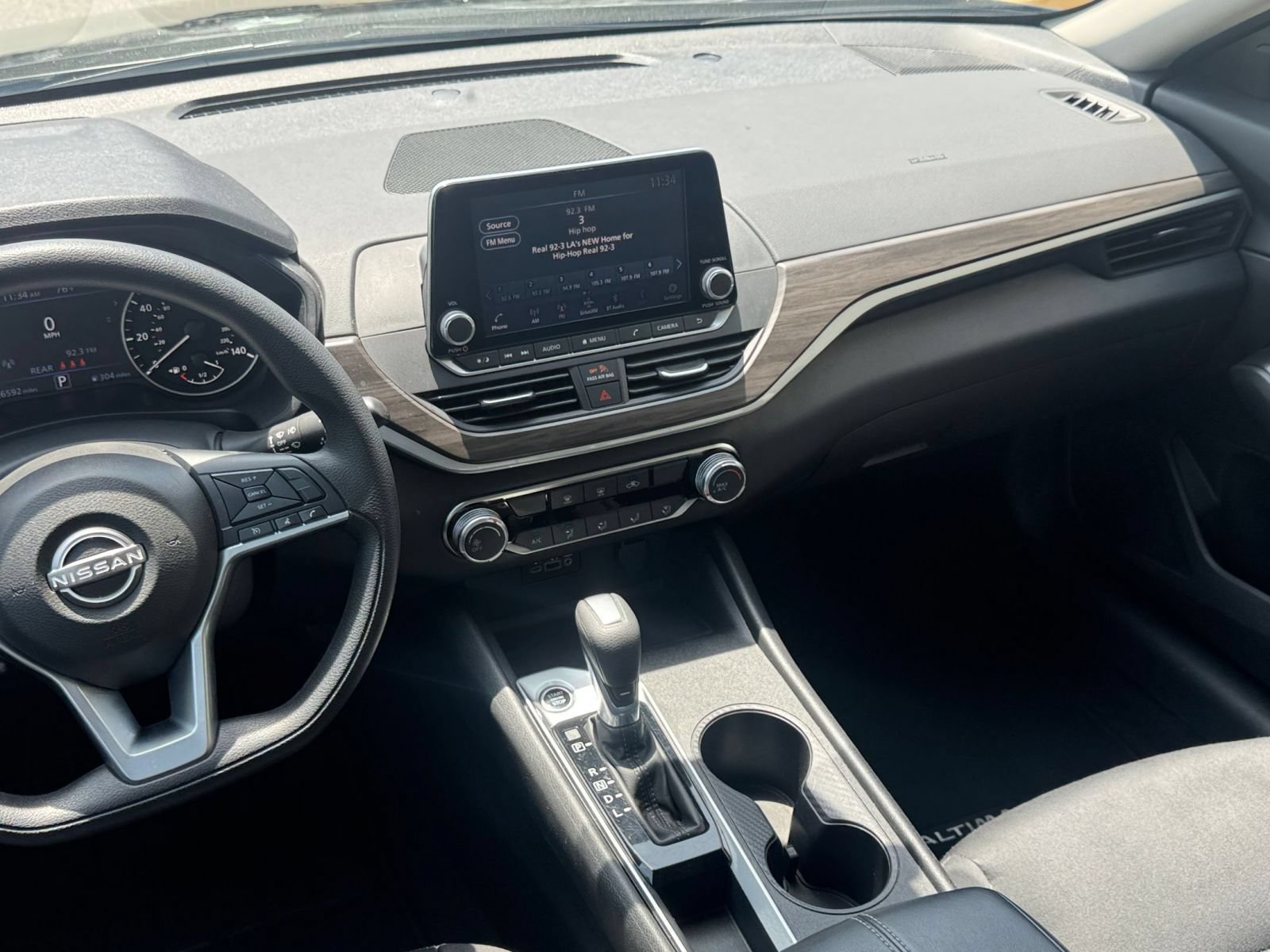 Used 2025 Nissan Altima 2.5 SV FWD image 19