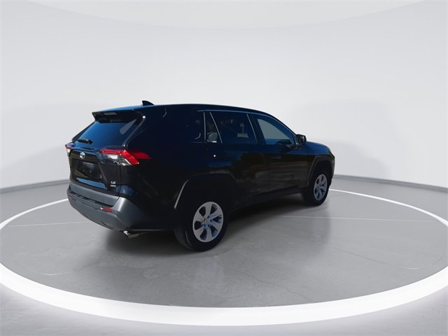 Used 2024 Toyota RAV4 LE image 10