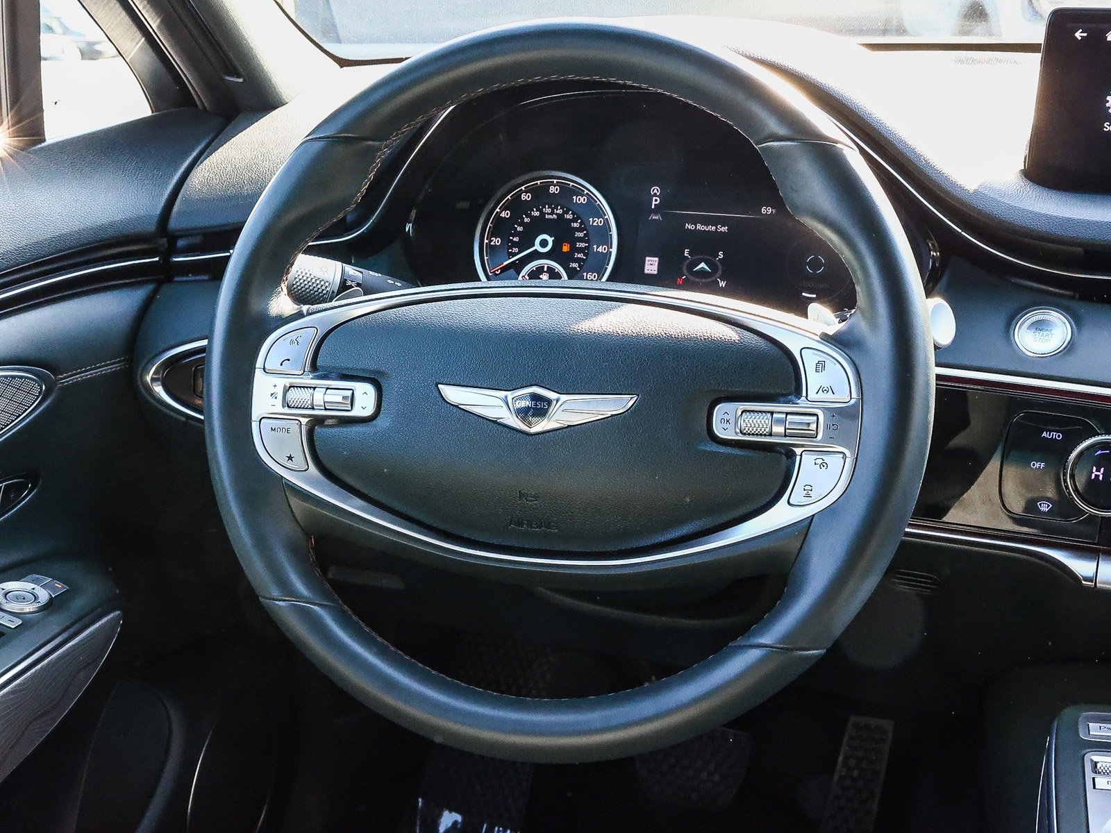 Used 2023 Genesis GV70 2.5T w/ Advanced Package image 16