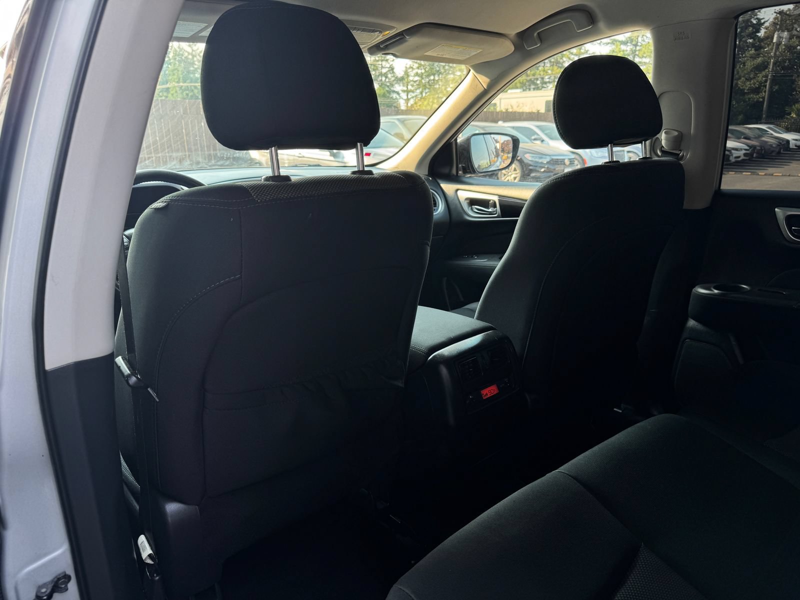 Used 2017 Nissan Pathfinder SV FWD image 15
