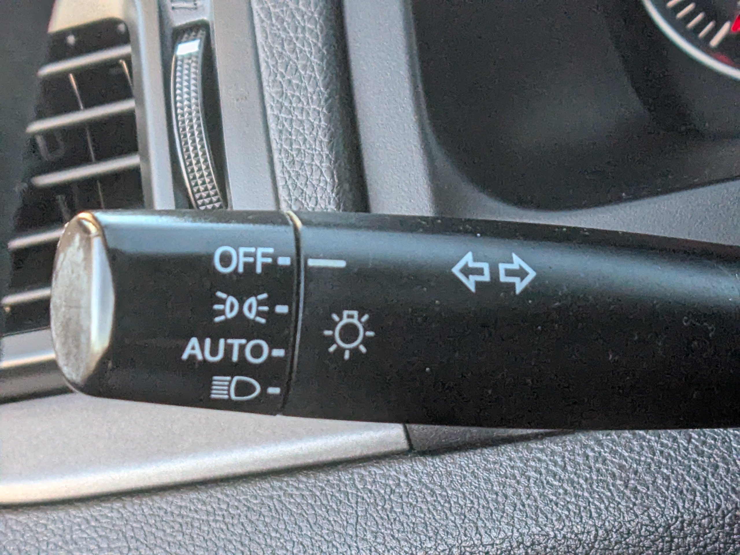 Used 2019 Honda Pilot LX image 27