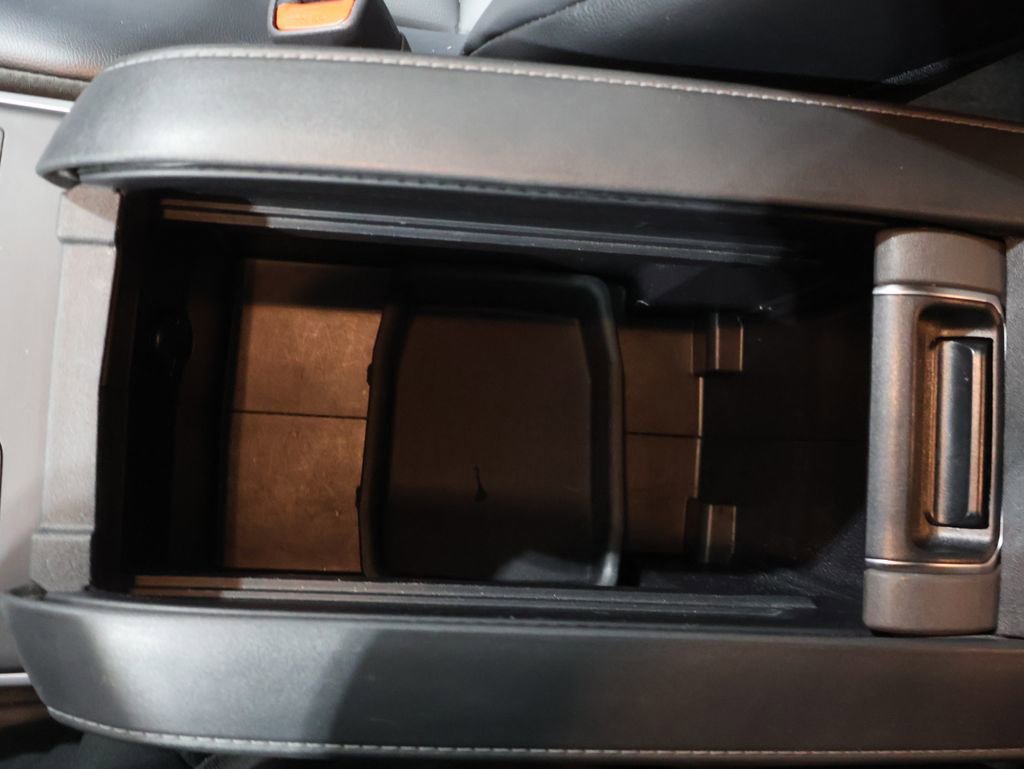 Used 2024 Toyota Highlander XLE image 33