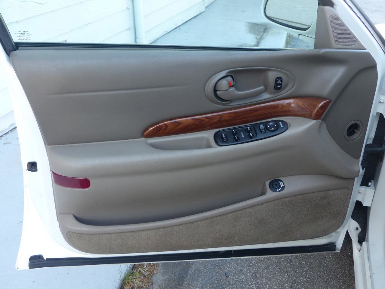 Used 2003 Buick Le Sabre Custom w/ Best Seller Package image 16