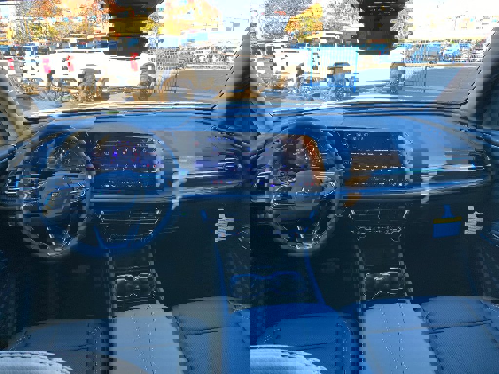 New 2026 Chevrolet Traverse LT w/ Midnight/Sport Edition image 3