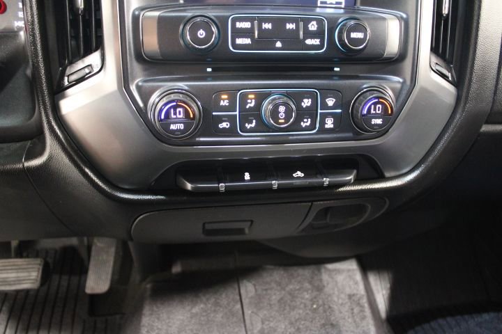 Used 2018 Chevrolet Silverado 1500 LT w/ All Star Edition AWD/4WD image 34