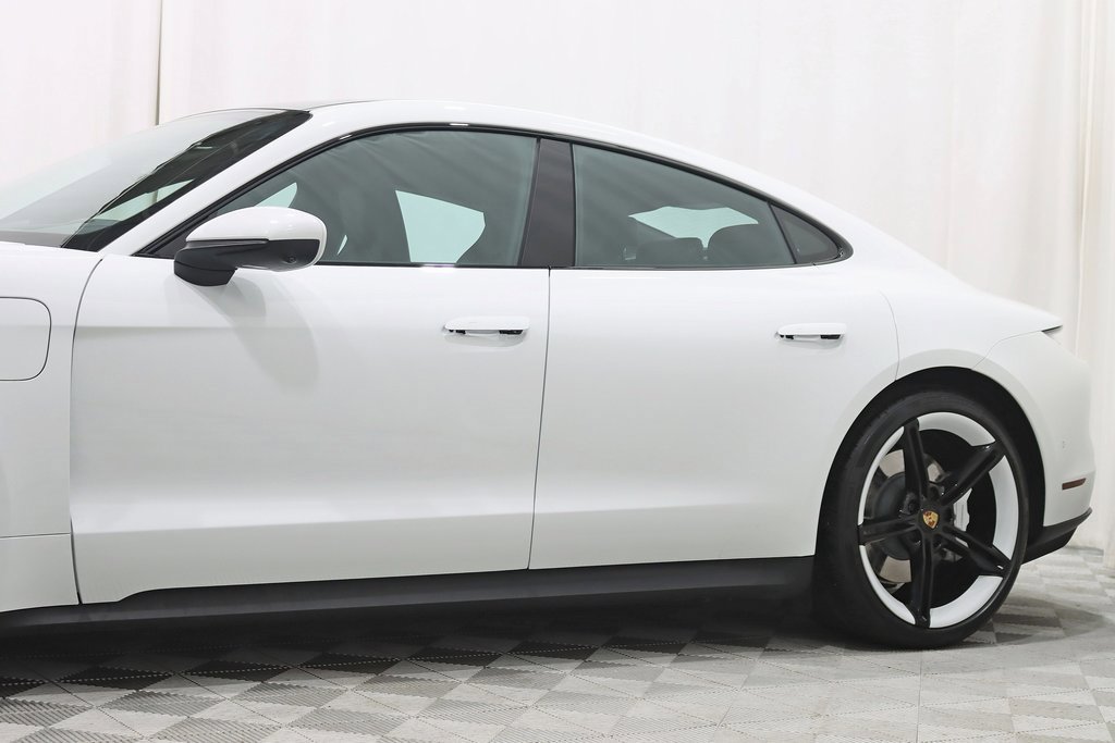 Used 2024 Porsche Taycan 4S image 3