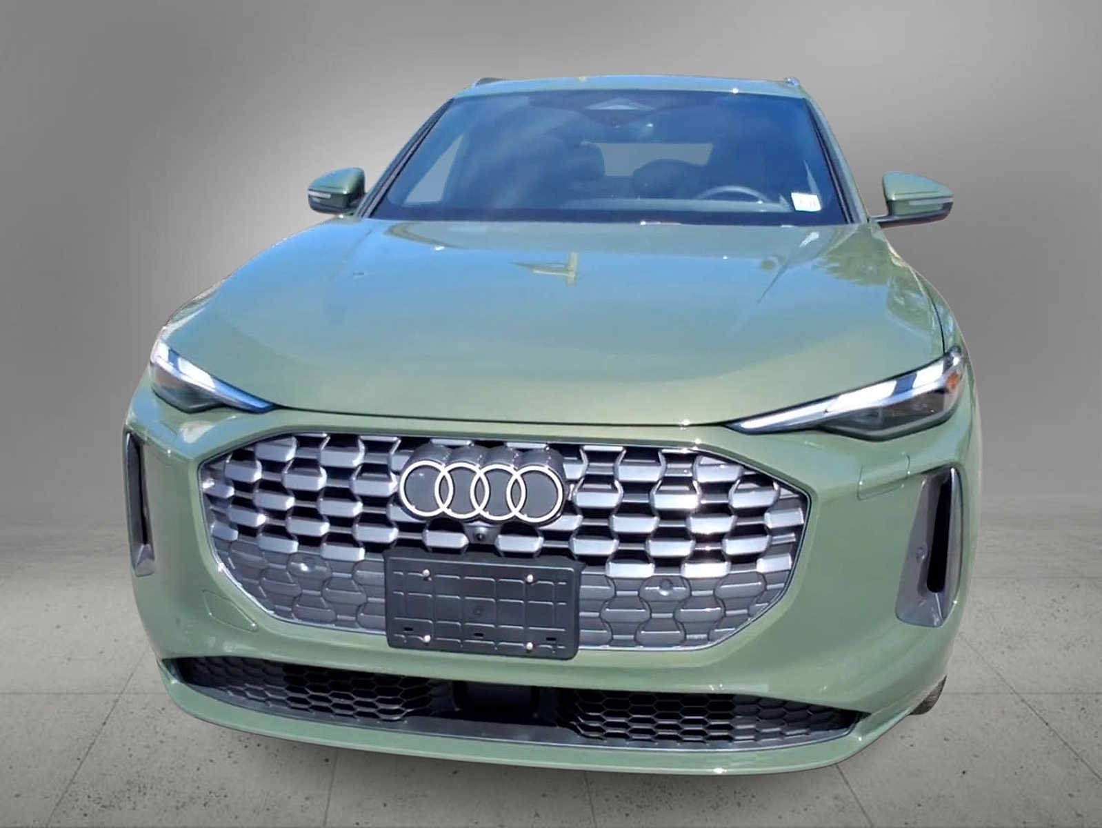 Certified 2025 Audi Q5 Premium AWD/4WD image 3