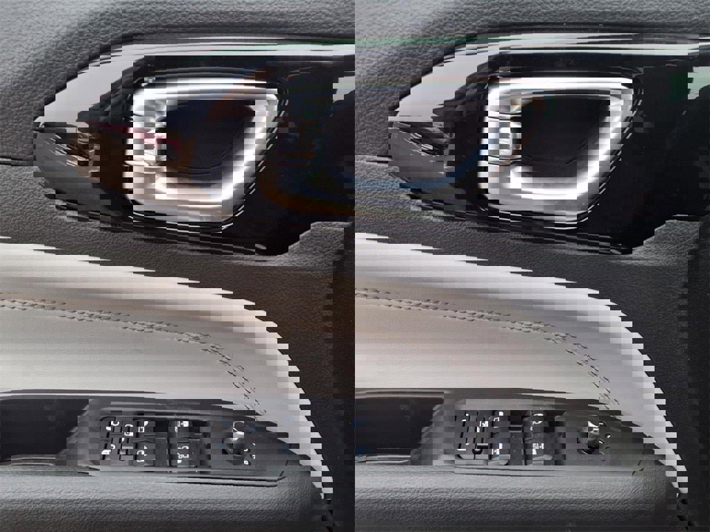 New 2026 Jeep Compass Limited w/ Sun, Sound & Navigation Group image 19