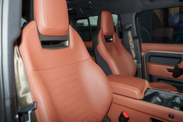 Used 2026 Land Rover Defender 110 OCTA image 26