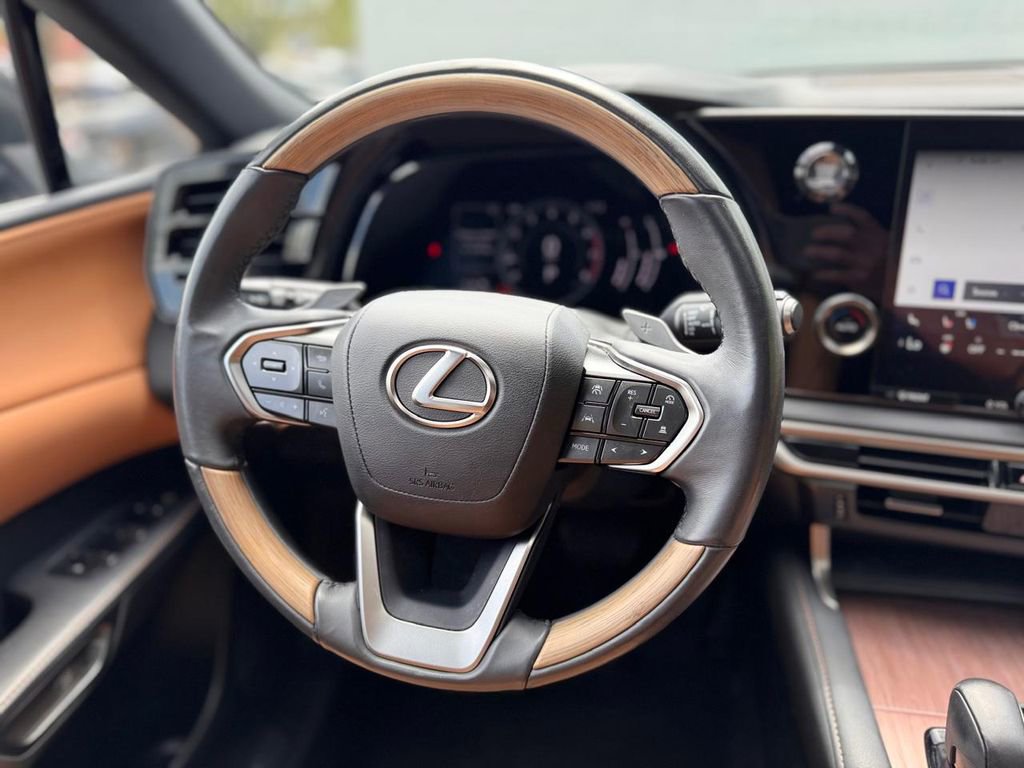 Used 2023 Lexus RX 350 Premium w/ Accessory Package AWD/4WD image 21