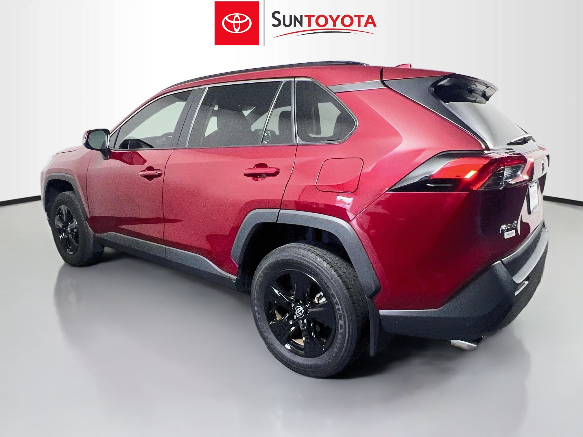 Used 2024 Toyota RAV4 XLE FWD image 6
