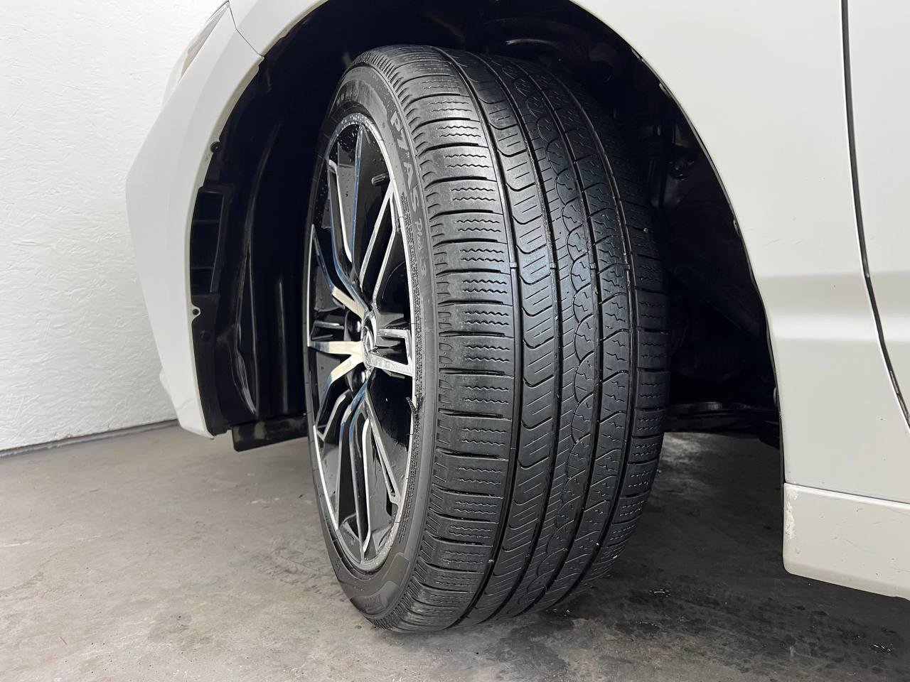 Used 2019 Toyota Avalon XSE w/ Carpet Mat Package FWD image 32