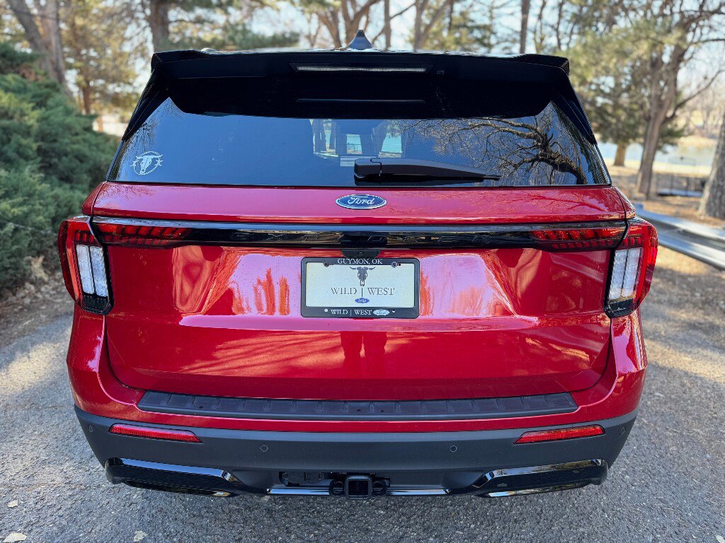 New 2026 Ford Explorer ST-Line w/ ST-Line Street Pack image 13