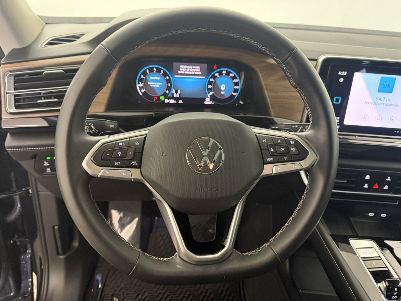 Used 2024 Volkswagen Atlas SE AWD/4WD image 22