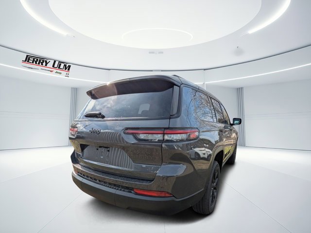 New 2025 Jeep Grand Cherokee L Laredo image 3