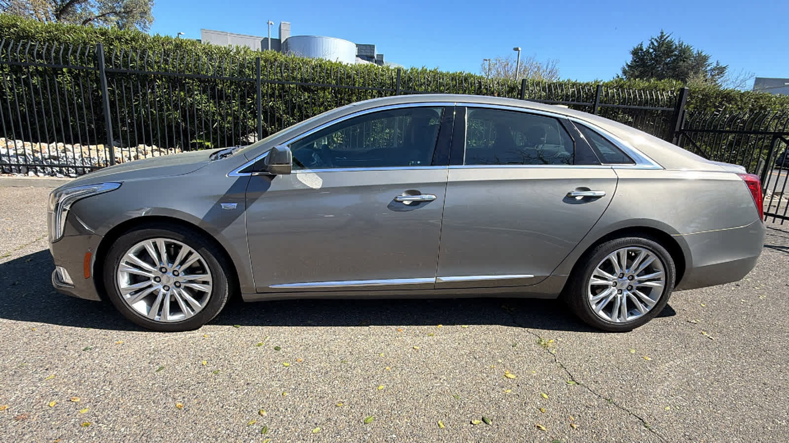 Used 2019 Cadillac XTS Luxury image 8