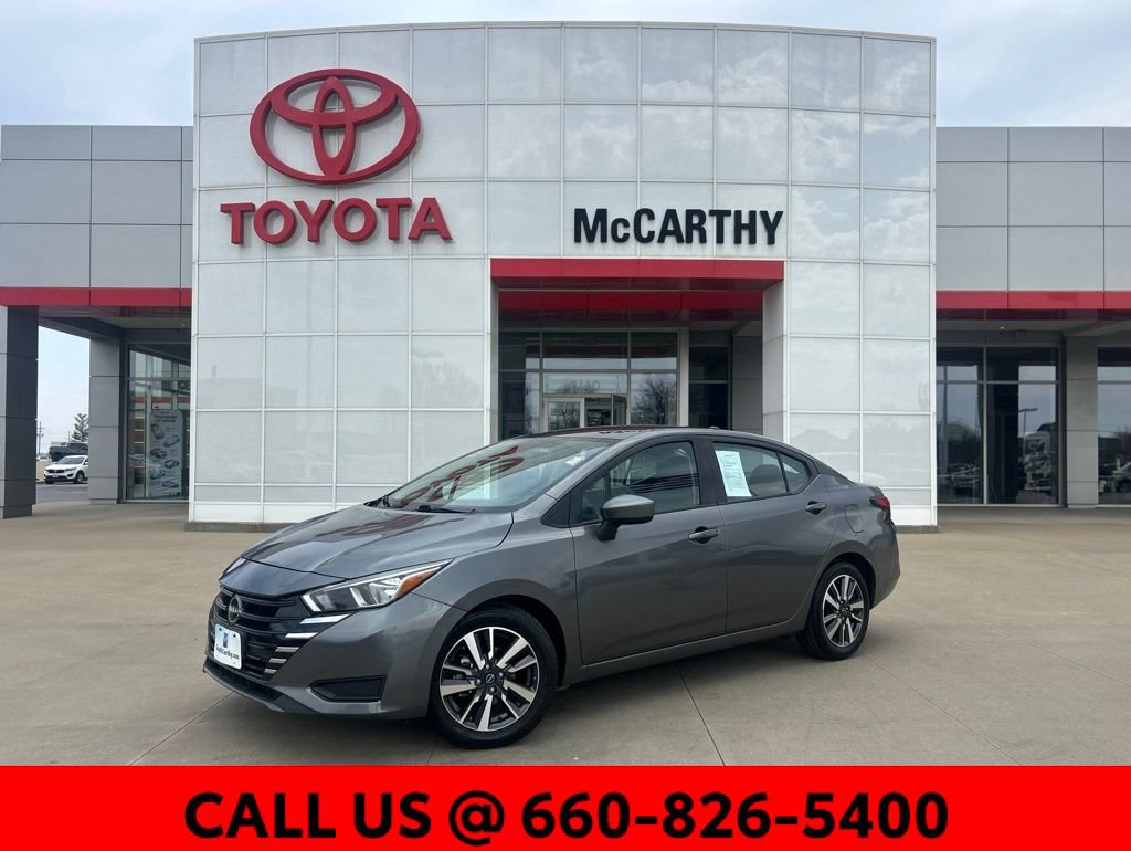 Used 2023 Nissan Versa SV image 1