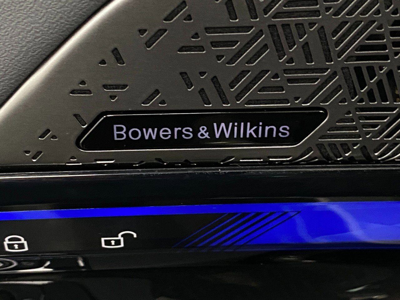 Certified 2026 BMW 550e xDrive image 32