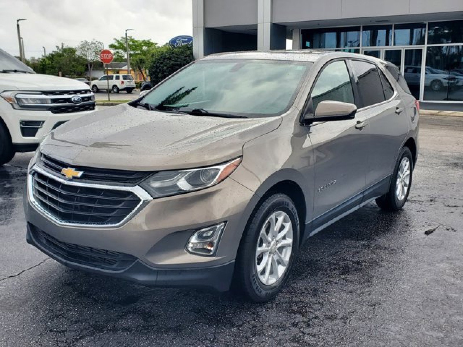 Used 2019 Chevrolet Equinox LT image 3