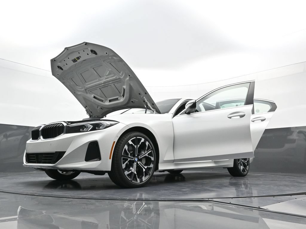 New 2026 BMW 330i xDrive Sedan w/ Premium Package AWD/4WD image 40