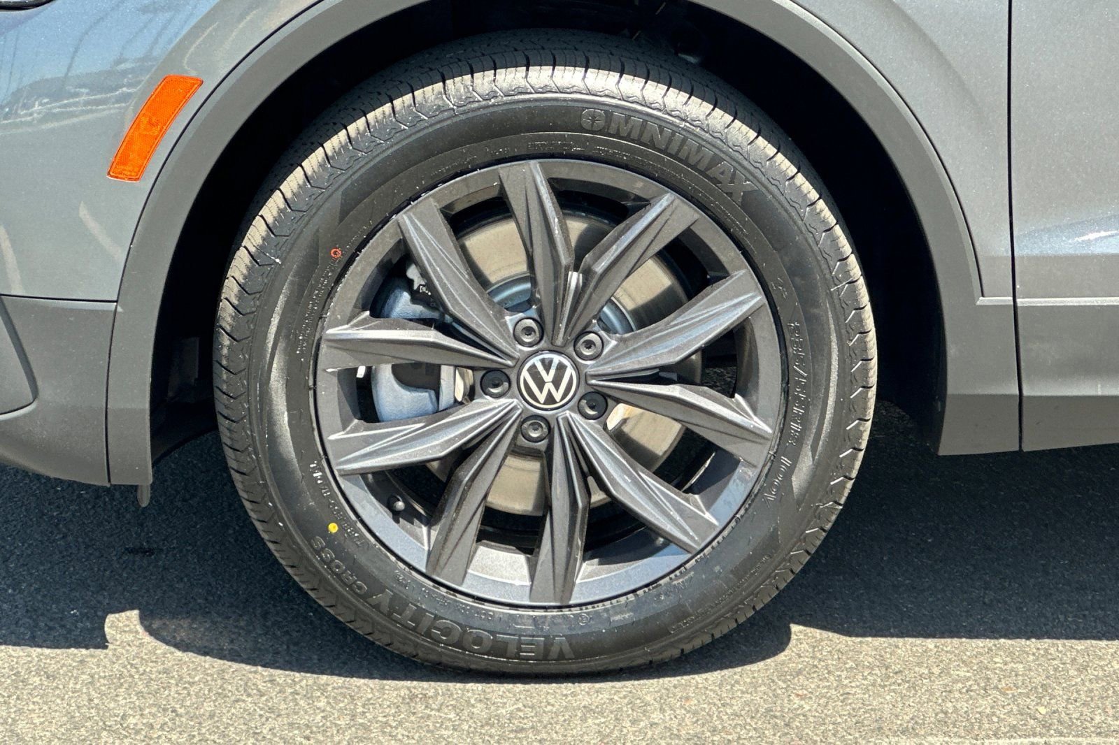 Used 2022 Volkswagen Tiguan SE FWD image 28