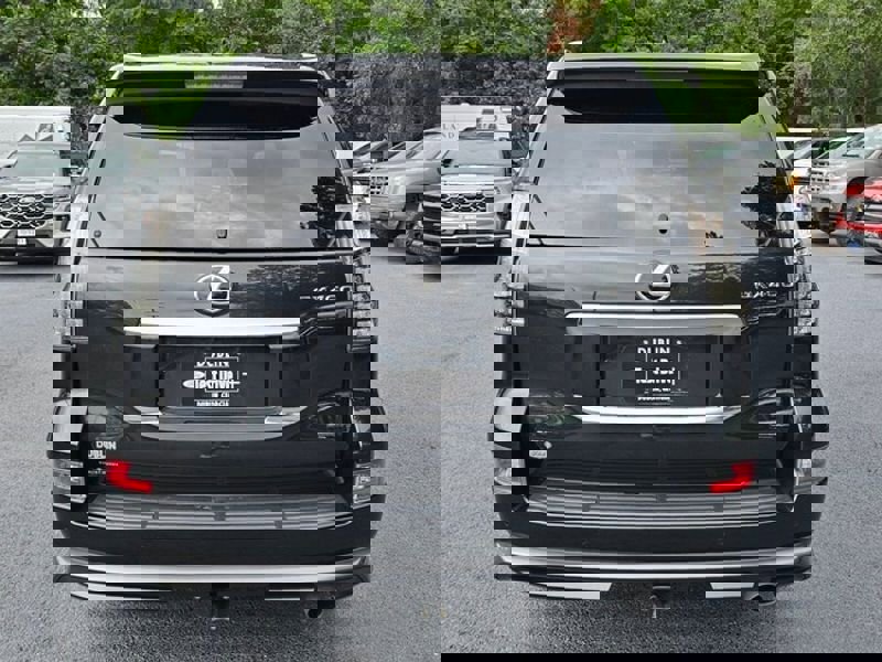 Used 2023 Lexus GX 460 Premium w/ Accessory Package image 11