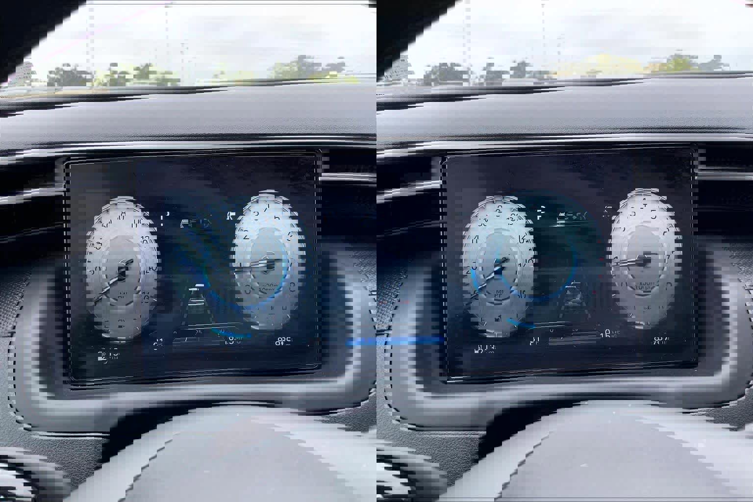 Used 2023 Hyundai Santa Cruz SEL Premium w/ Cargo Package image 25