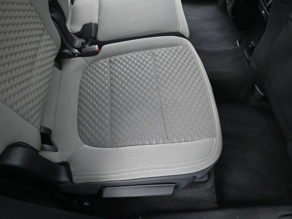 Used 2020 Ford Escape SE image 29