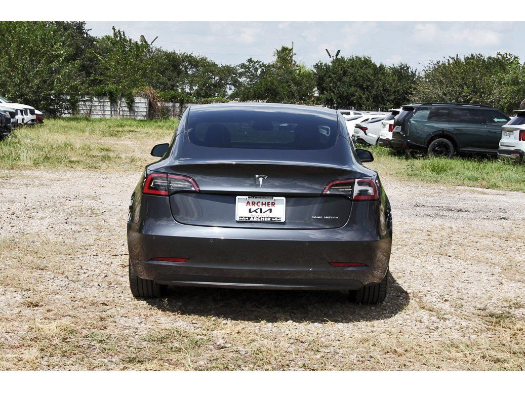 Used 2022 Tesla Model 3 Long Range AWD/4WD image 4