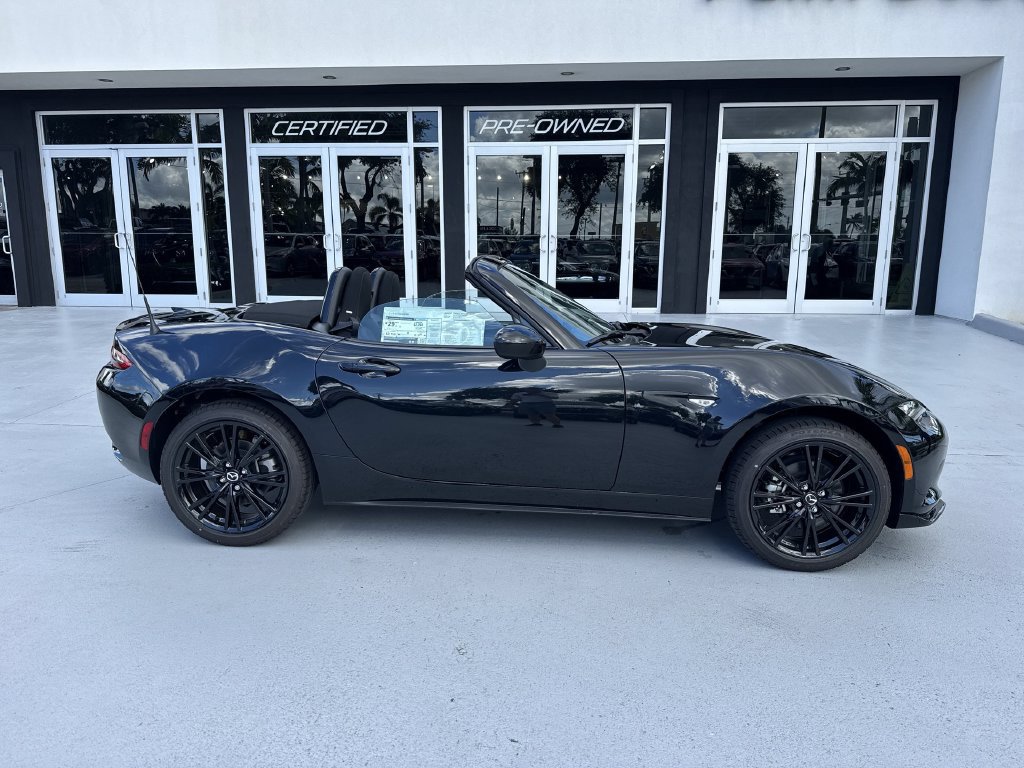 New 2026 MAZDA MX-5 Miata Club w/ Interior Package RWD image 5