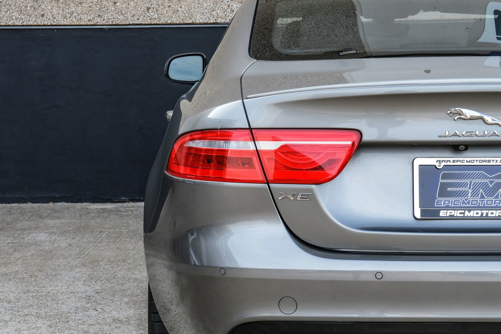 Used 2019 Jaguar XE S image 61