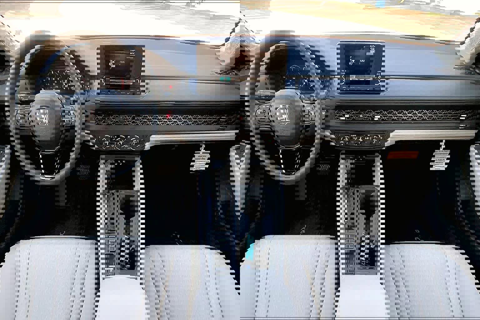 New 2025 Honda Accord SE image 5